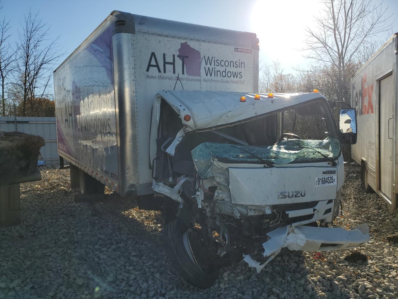 2018 Isuzu NPR HD BOX Truck