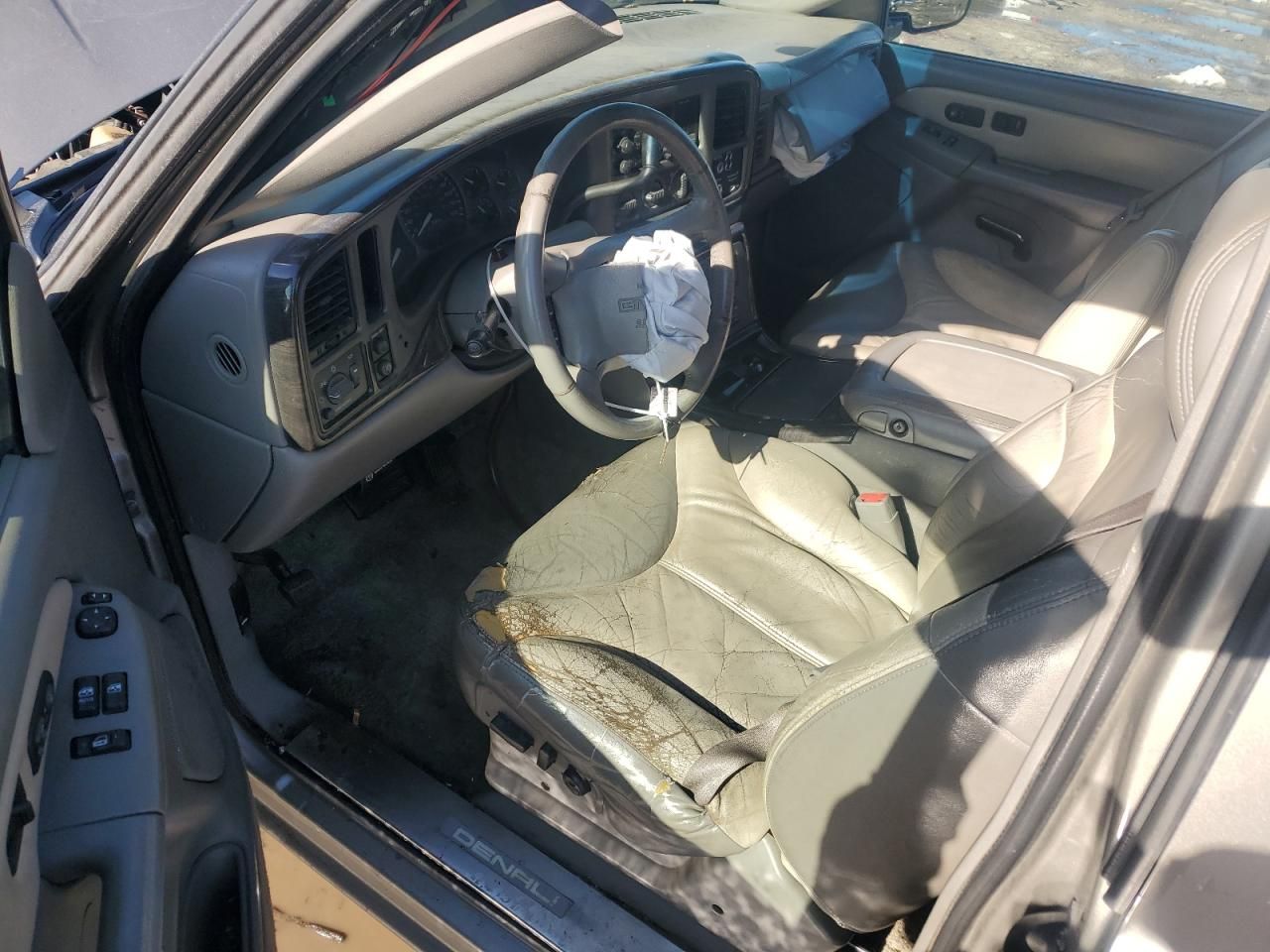 2002 GMC Sierra K1500 Denali