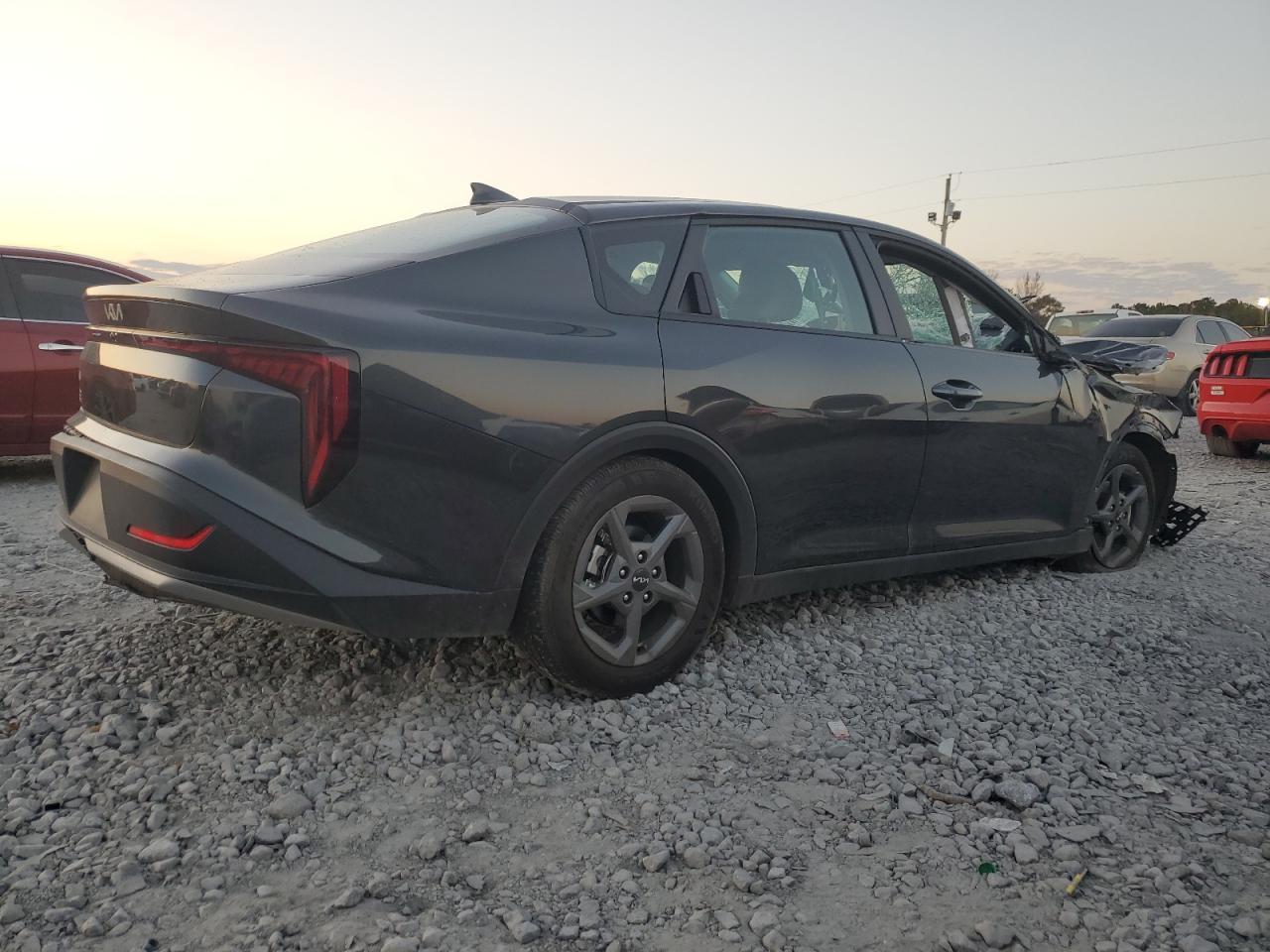 2025 KIA K4 lx