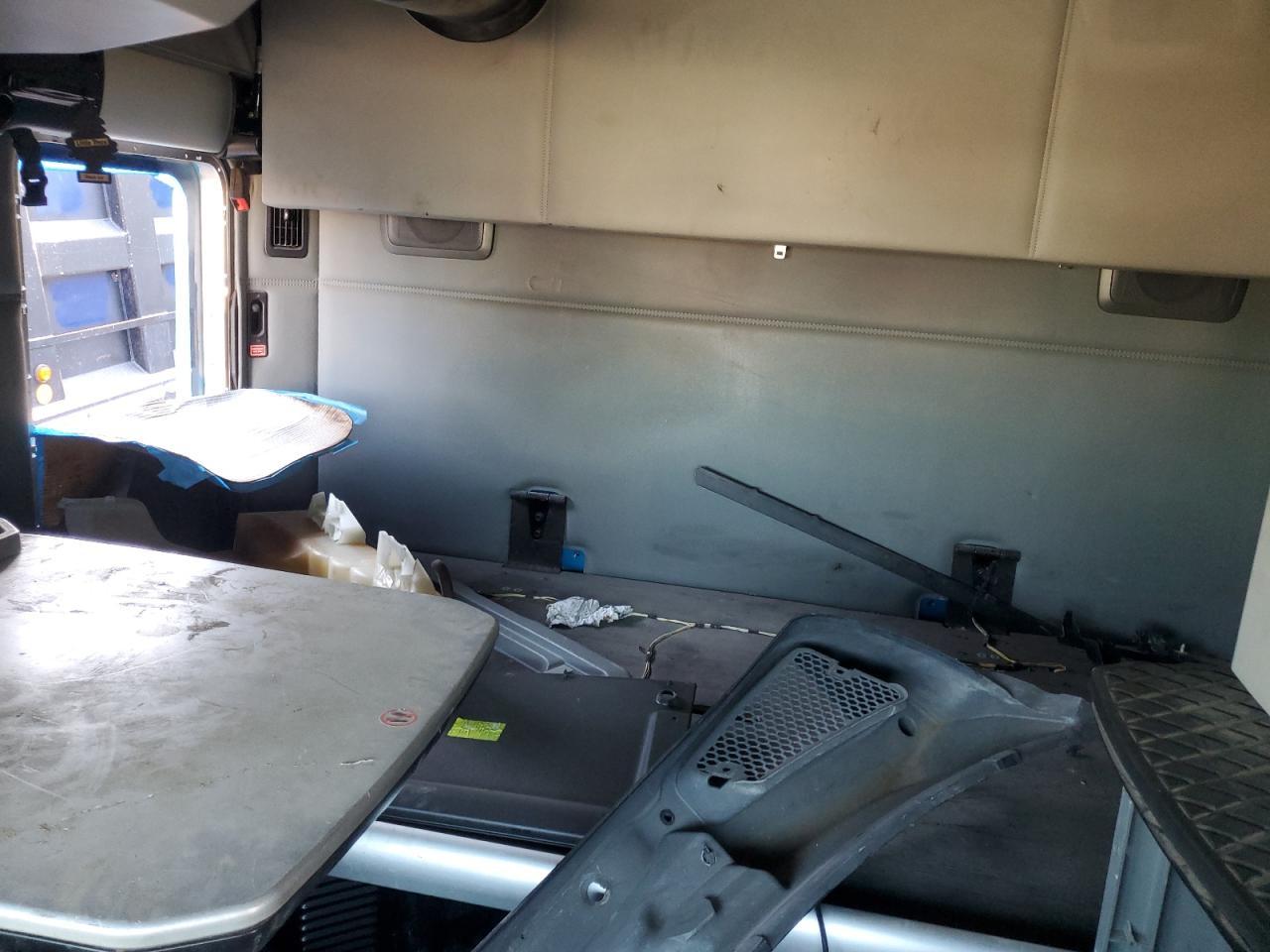 2020 Kenworth T680 Semi Truck