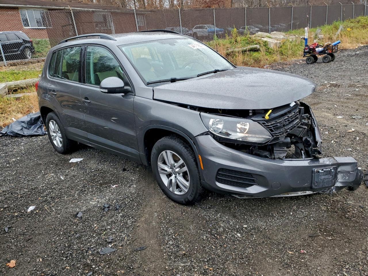 2016 Volkswagen Tiguan s