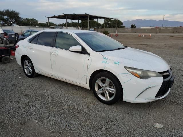 2016 Toyota Camry le