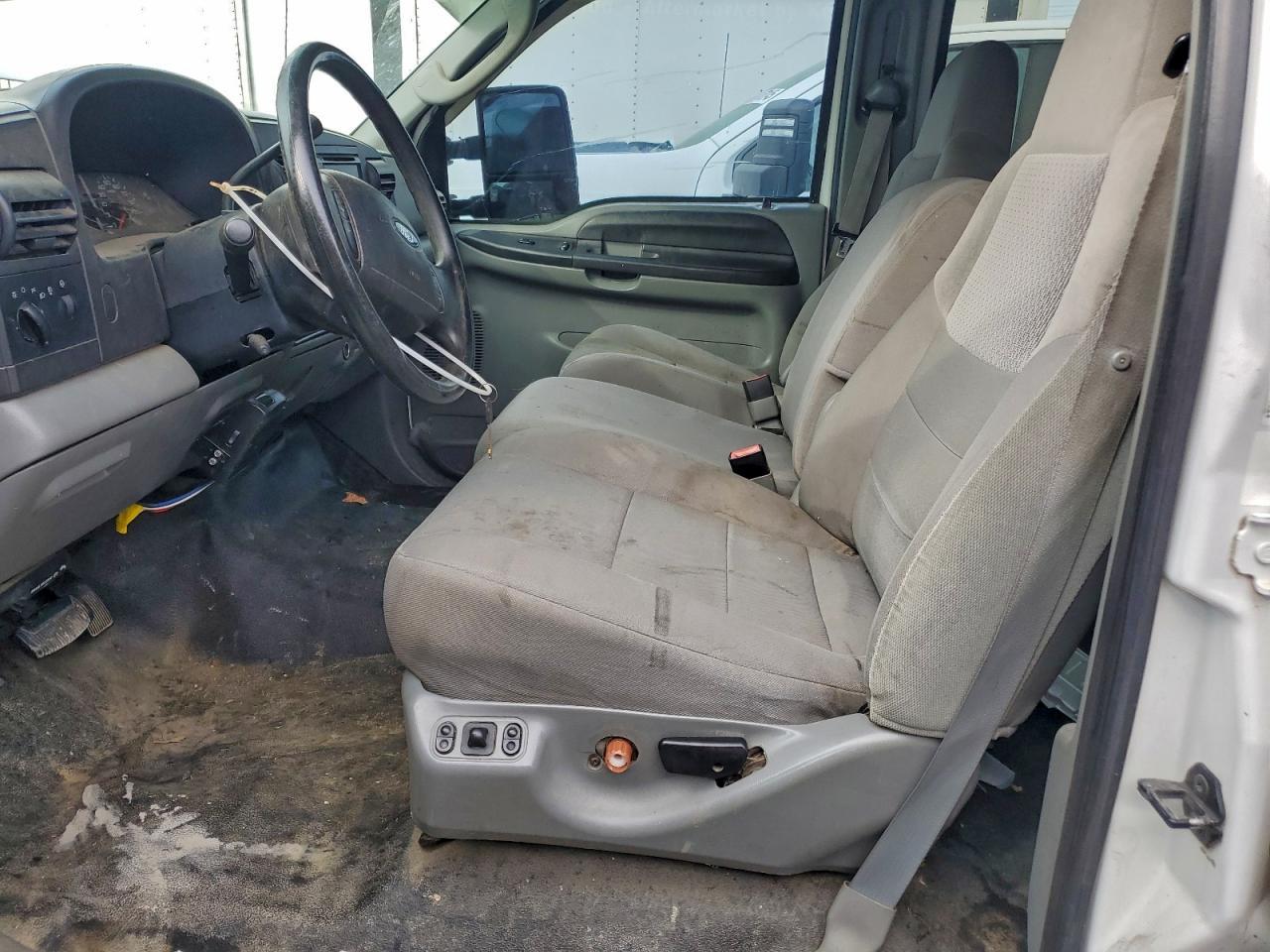2006 Ford F350 Flatbed Truck