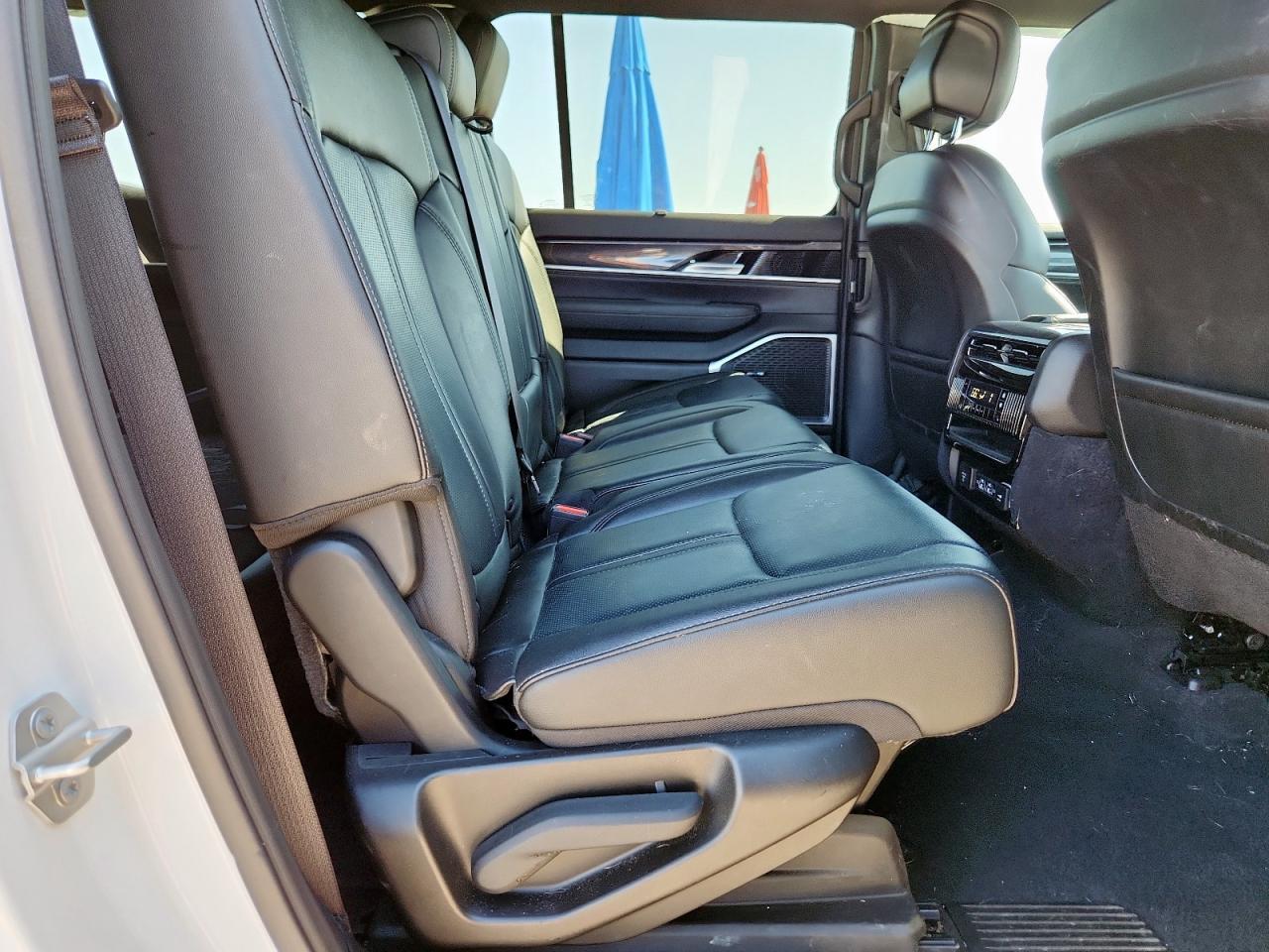 2024 Jeep Wagoneer Series i
