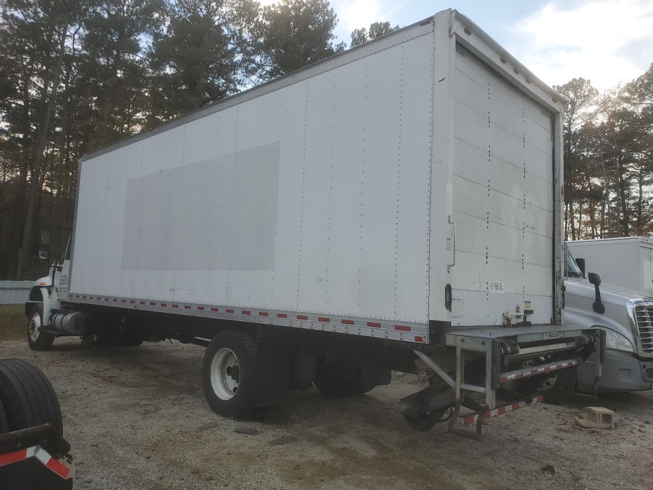 2018 International 4300 BOX Truck