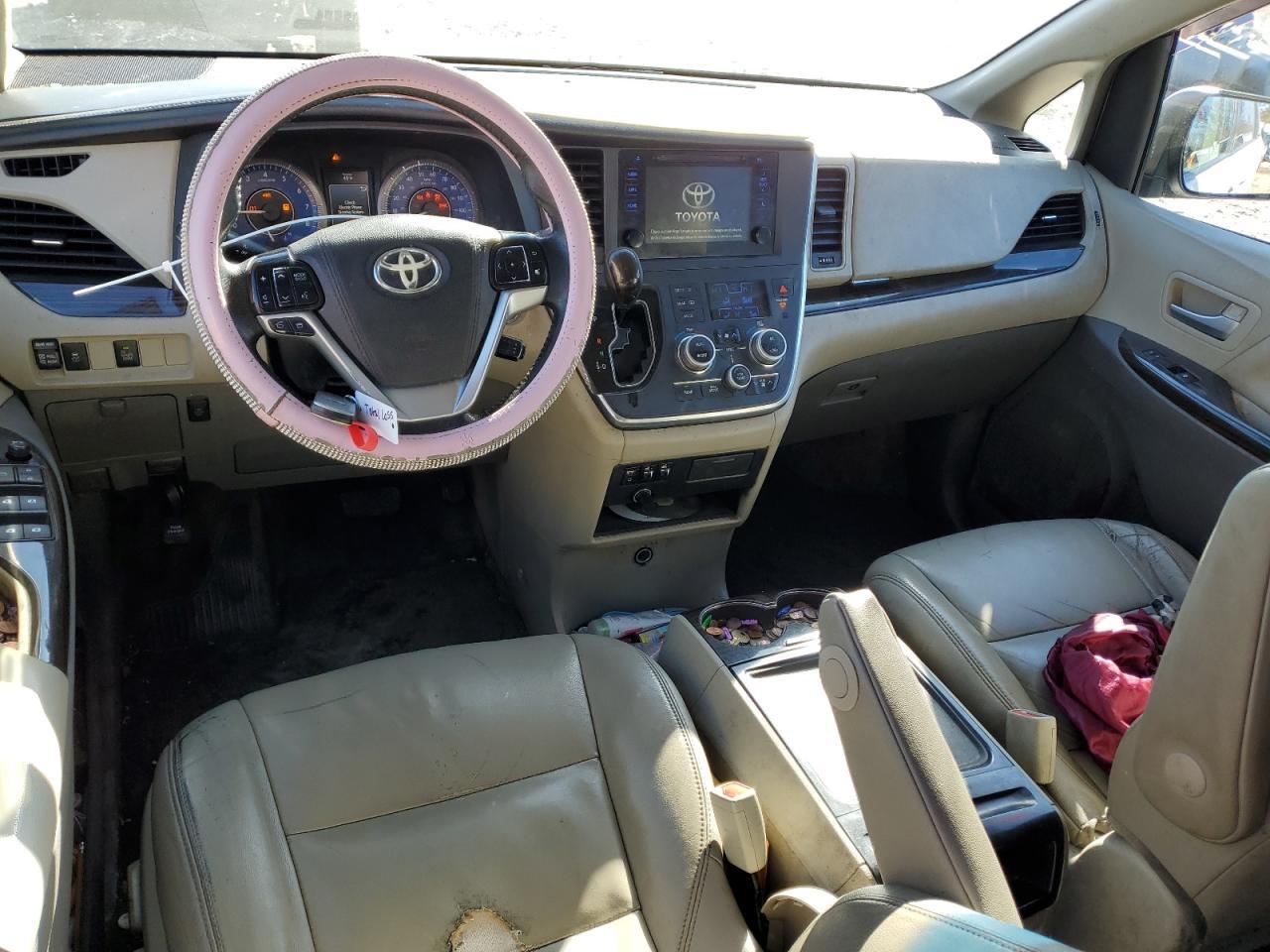 2015 Toyota Sienna xle