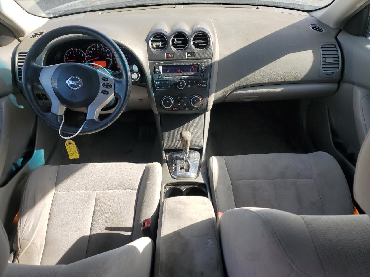 2011 Niss Altima
