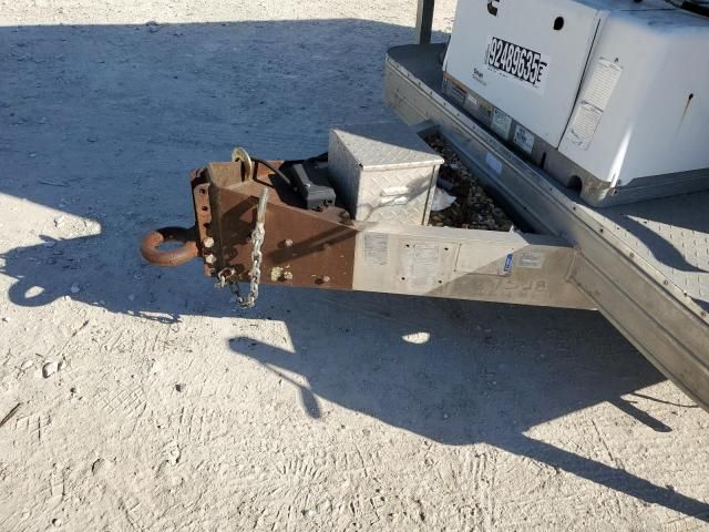 2000 Featherlite Fiber Optic Spicling Trailer