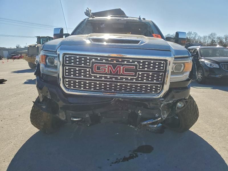 2018 GMC Sierra K3500 Denali