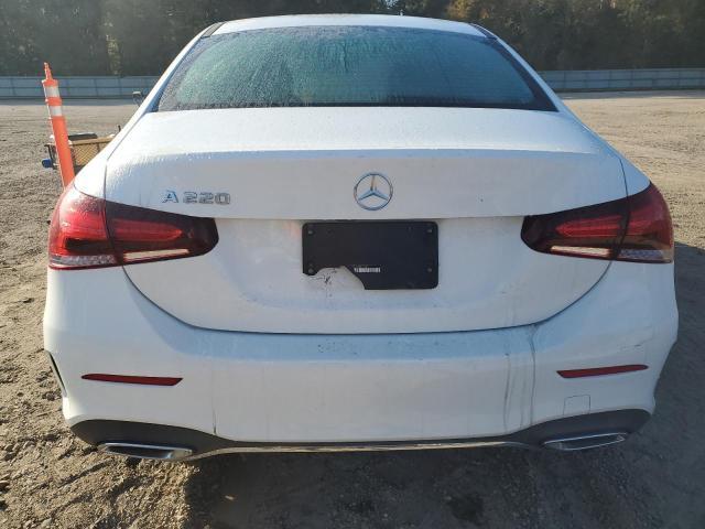 2022 Mercedes-Benz A 220