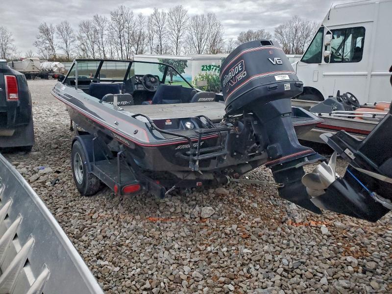 1991 Stratos Boat