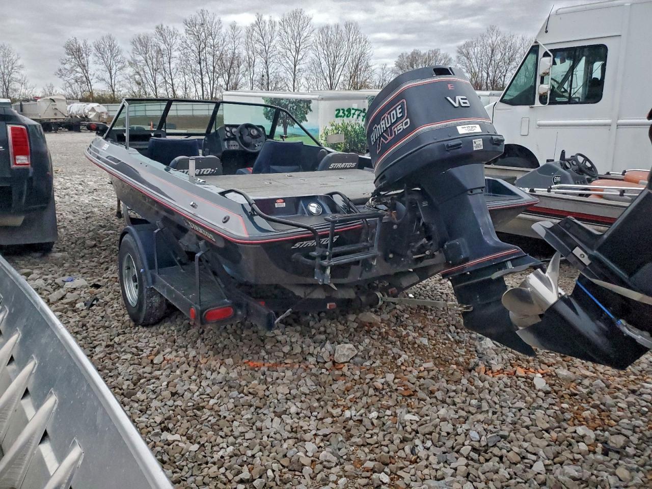 1991 Stratos Boat
