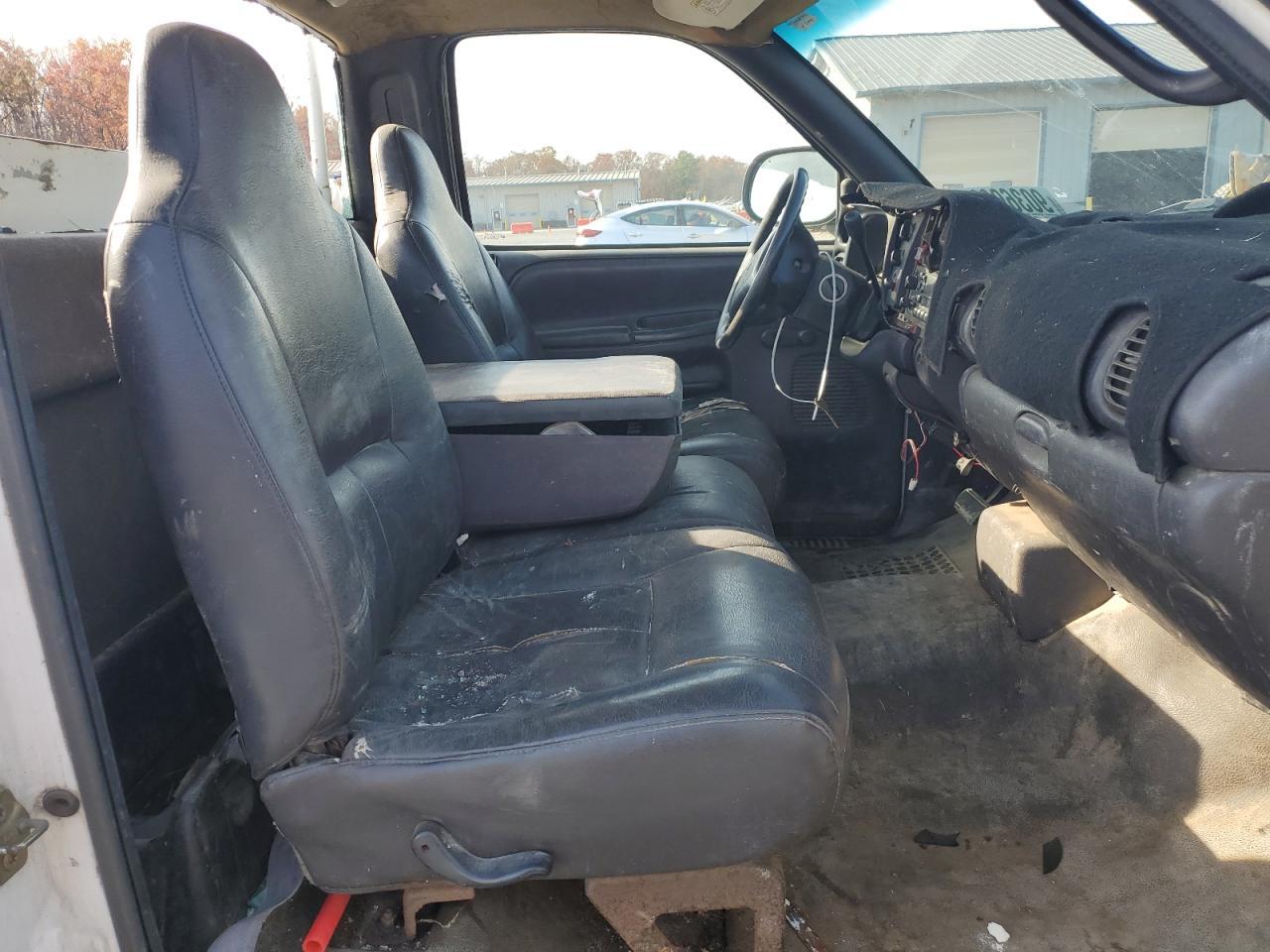 2000 Dodge 2000 RAM 2500 Utility / Service Truck
