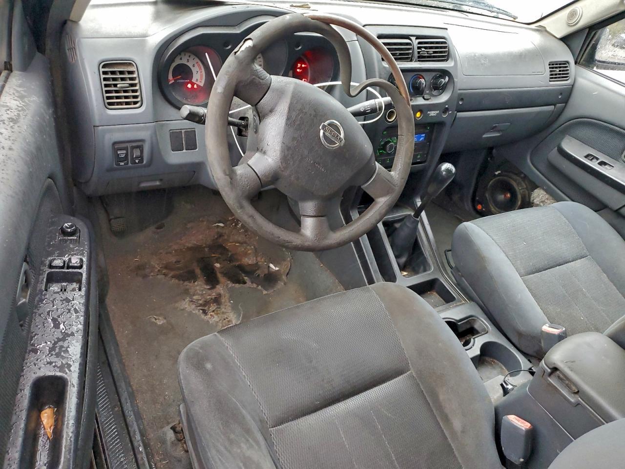 2004 Nissan Frontier Standard