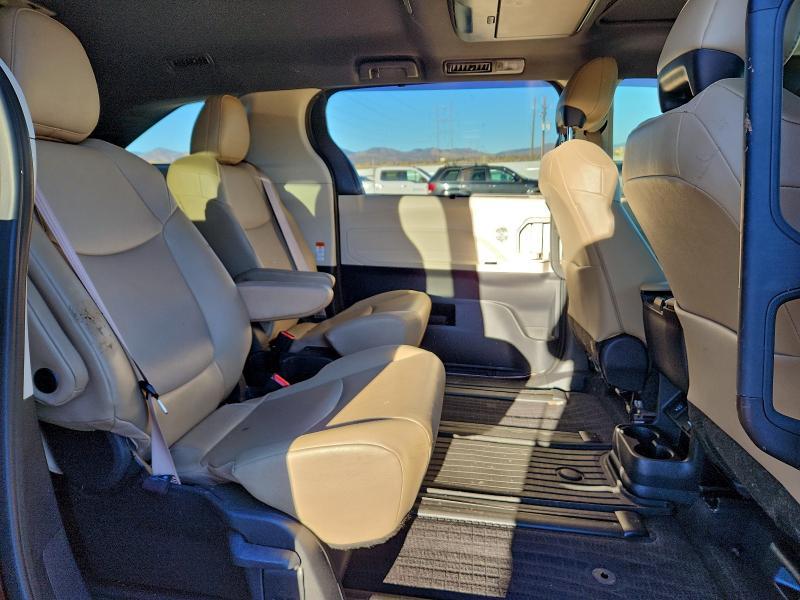 2021 Toyota Sienna xle 7-passenger