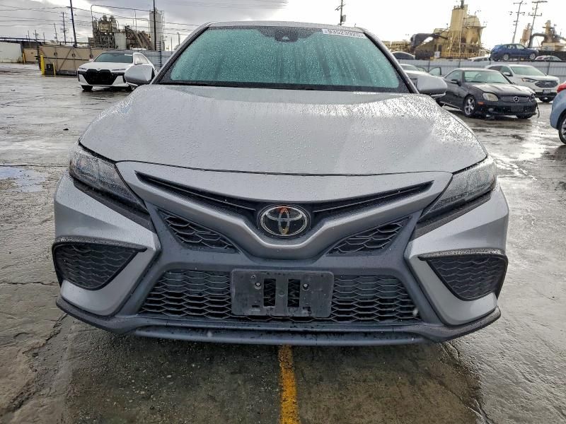2022 Toyota Camry se