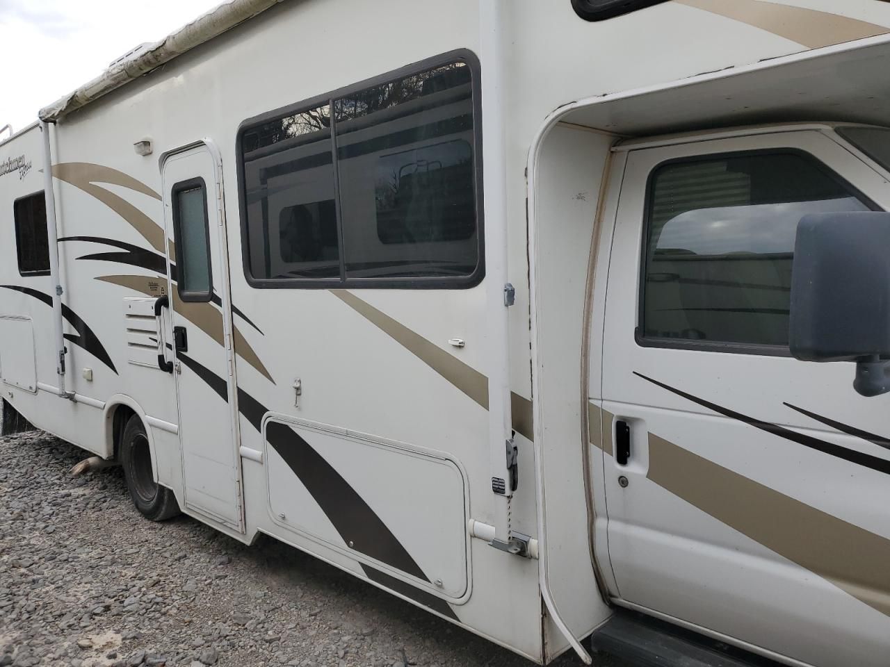 2008 Ford Econoline E350 Super Duty Cutaway Van