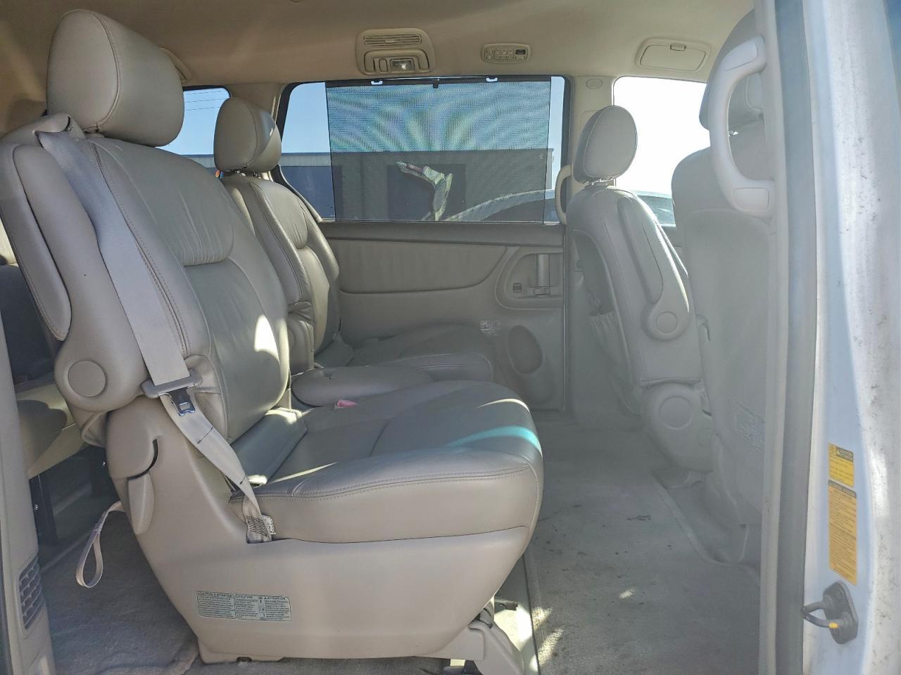 2004 Toyota Sienna xle