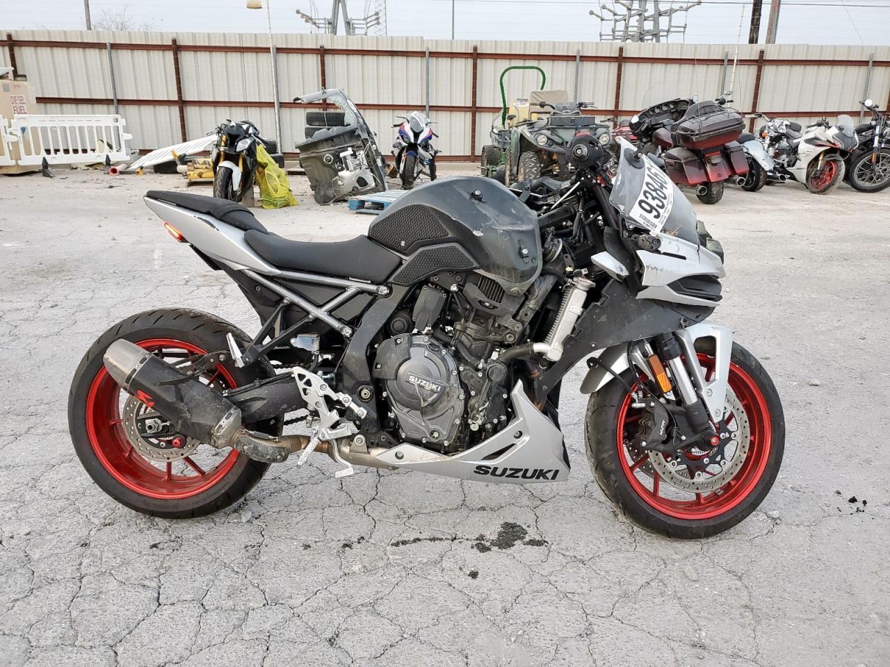 2024 Suzuki GSX800 F