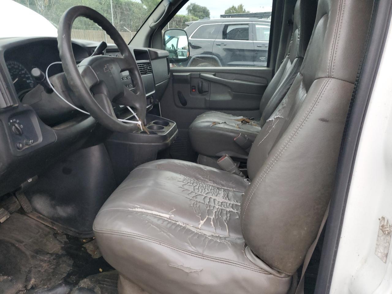 2004 Chevrolet Express Delivery Van