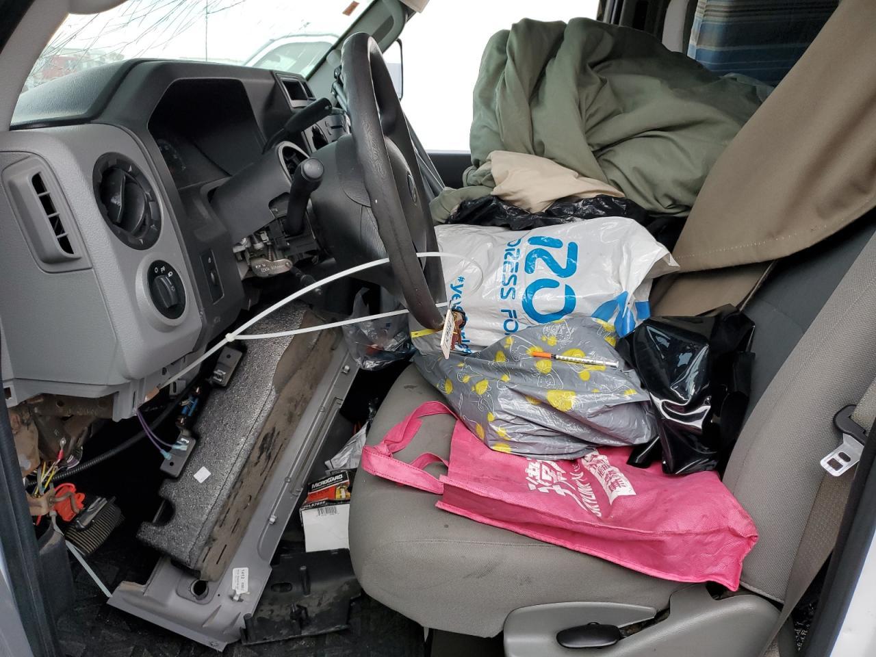 2017 Ford Econoline E350 Super Duty Cutaway Van