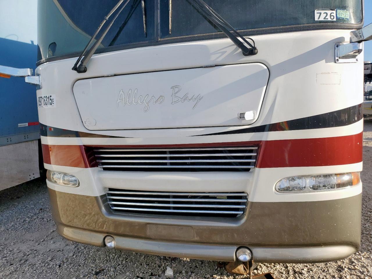 2006 Tiffen 2006 Workhorse Custom Chassis Motorhome Chassis W2