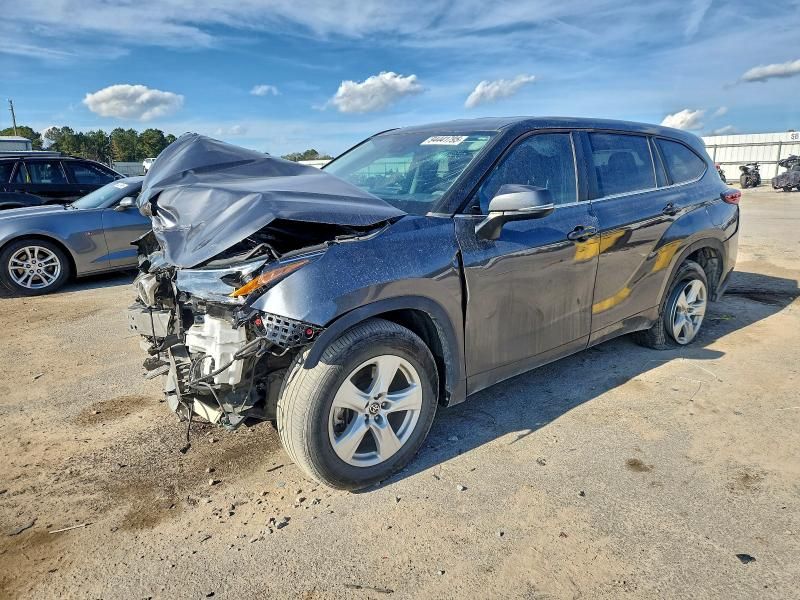 2023 Toyota Highlander l