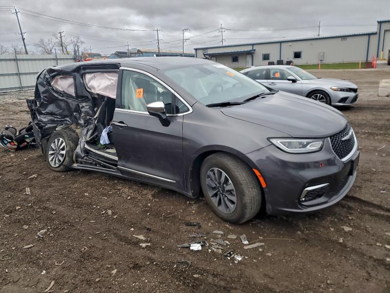 2023 Chrysler Pacifica Hybrid Limited