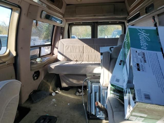 2002 Ford Econoline E150 van