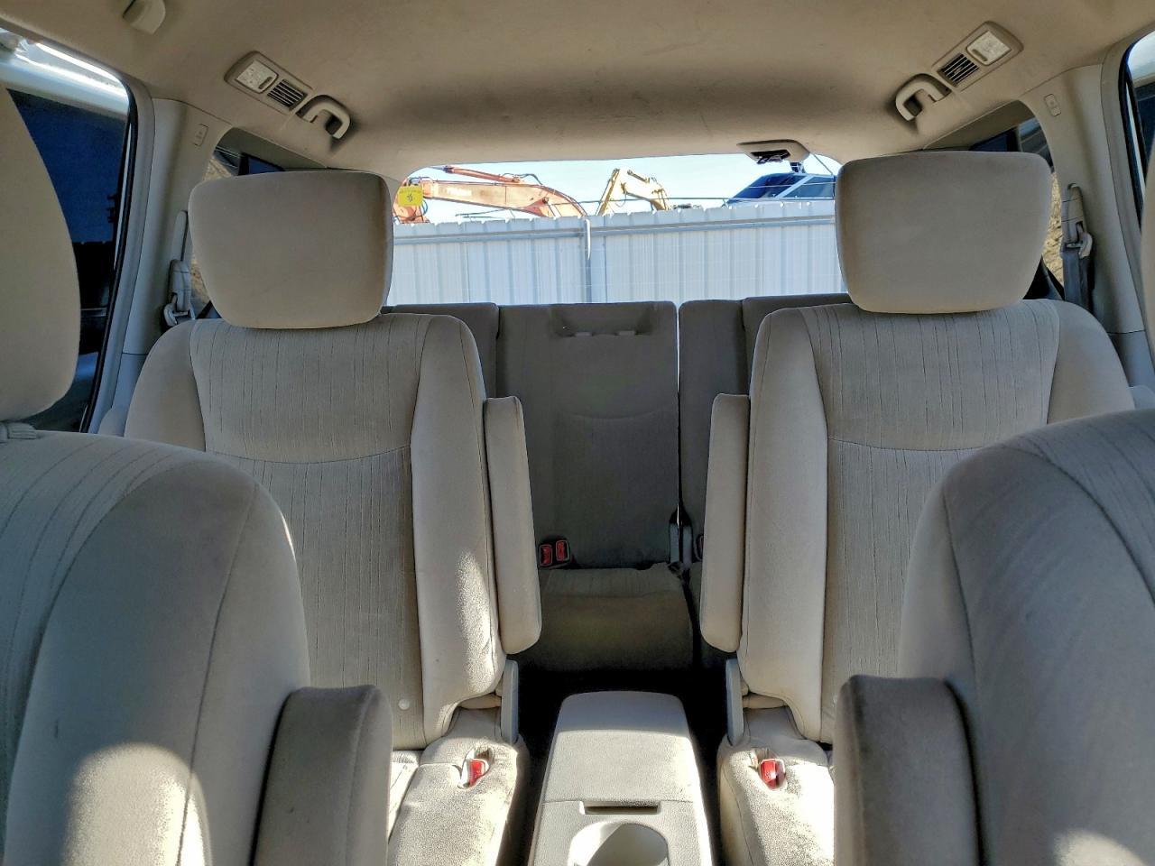 2017 Nissan Quest s