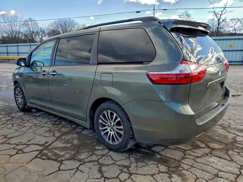 2019 Toyota Sienna xle