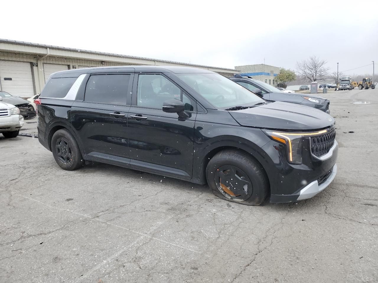 2026 KIA Carnival lx