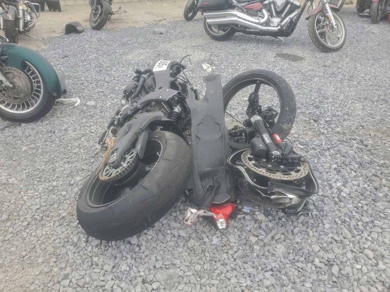 2024 Kawasaki ZX1002 L