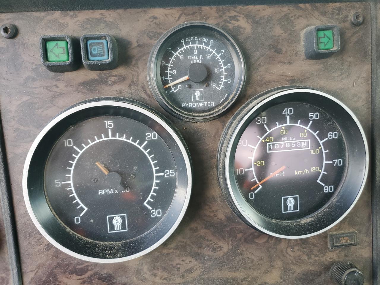 1995 Kenworth T600 Semi Truck