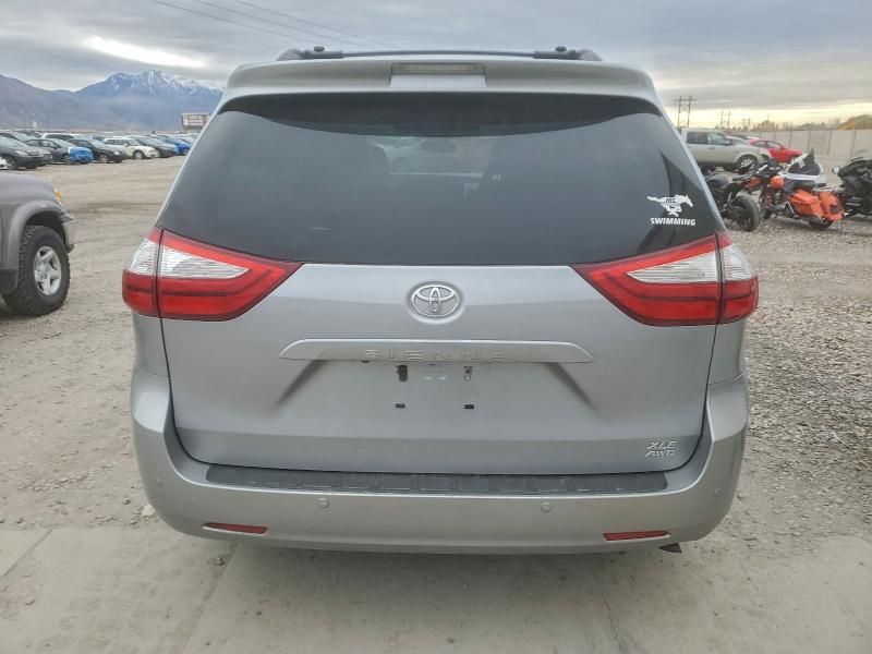 2017 Toyota Sienna xle