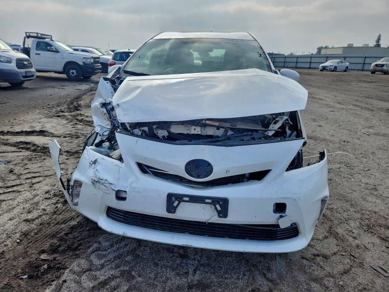 2013 Toyota Prius v Three