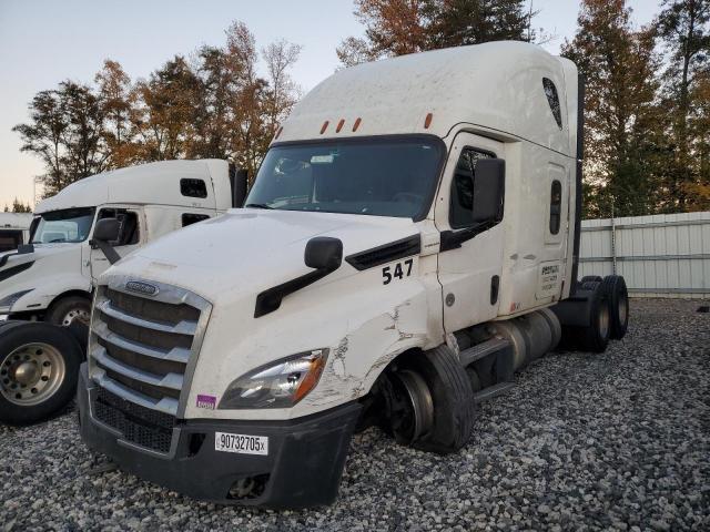 2020 Freightliner Cascadia 126 Semi Truck