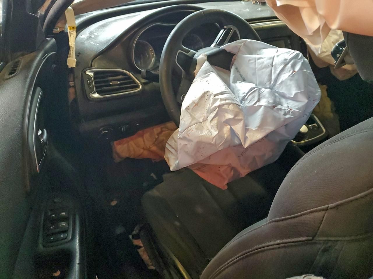 2015 Chrysler 200 lx