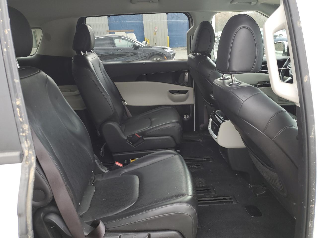 2022 KIA Carnival ex