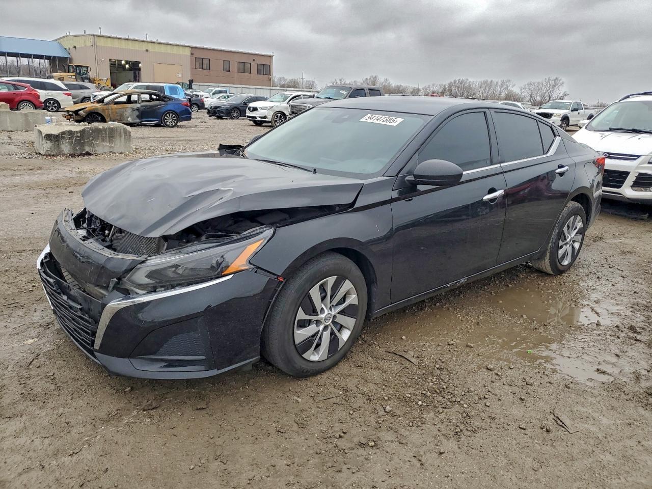 2024 Niss Altima s