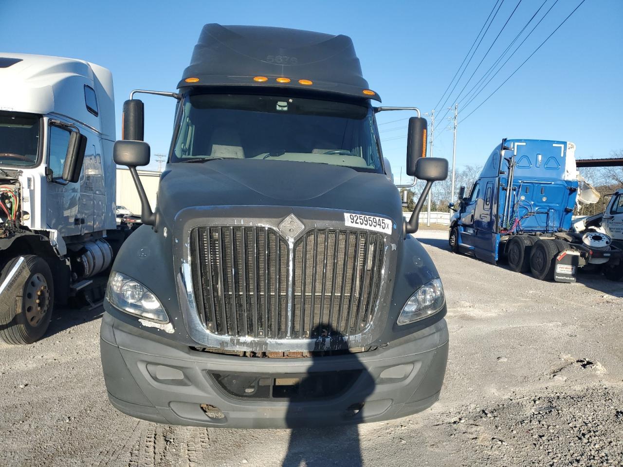 2016 International Prostar Semi Truck
