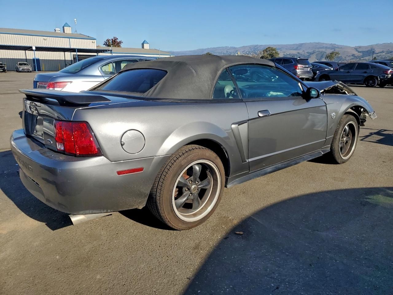 2004 Ford Mustang