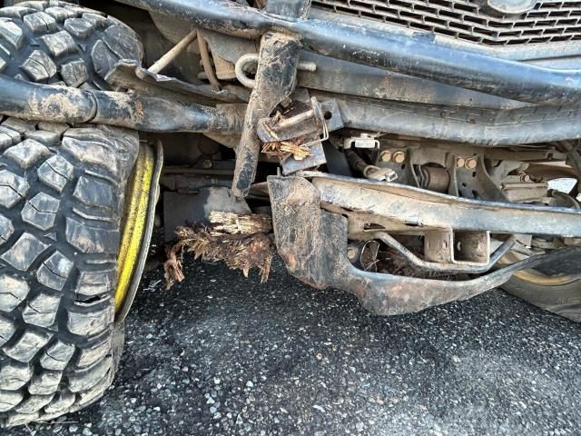 2018 John Deere XUV835R Utility Vehicle