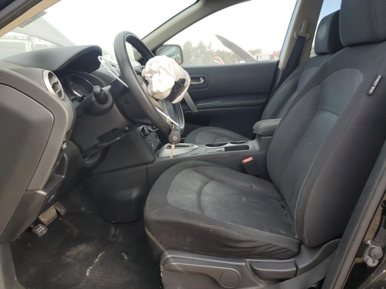2012 Nissan Rogue s