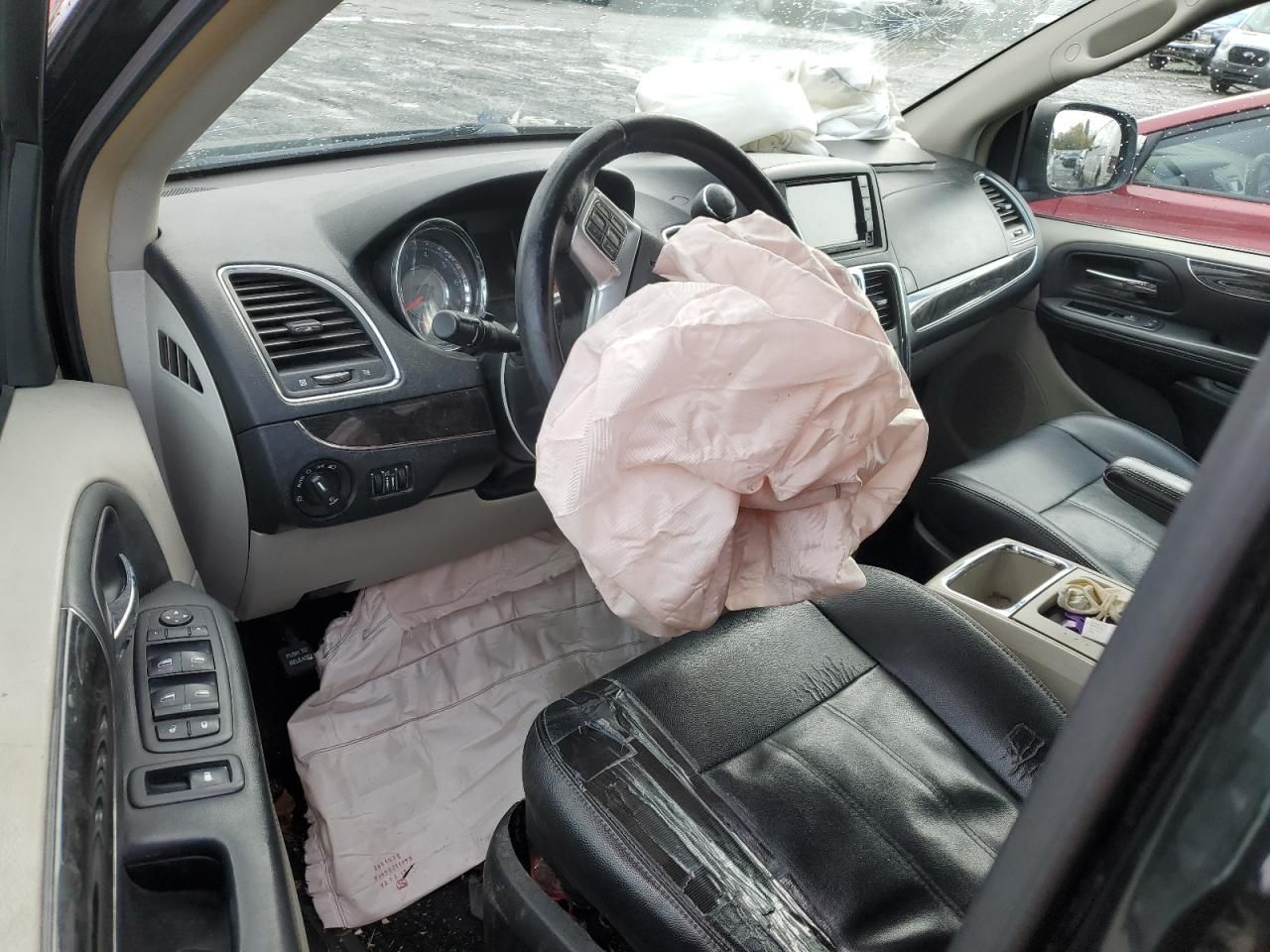 2013 Chrysler Town & Country Touring