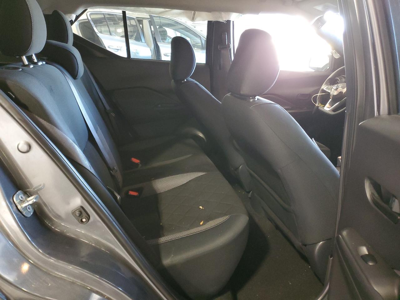 2020 Nissan Kicks s