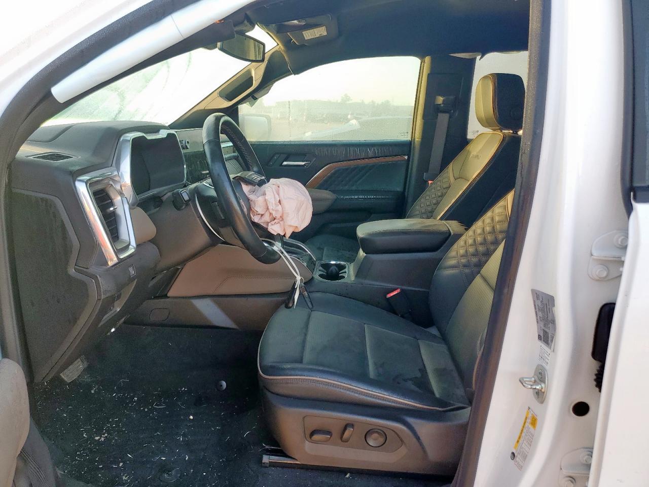 2025 GMC Canyon Denali