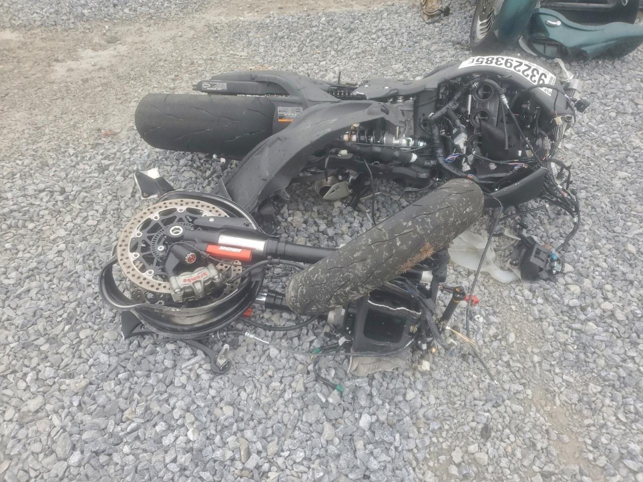 2024 Kawasaki ZX1002 L