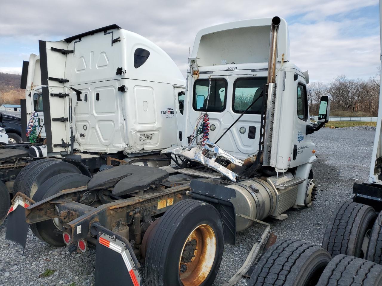 2013 Freigliner Cascadia 113