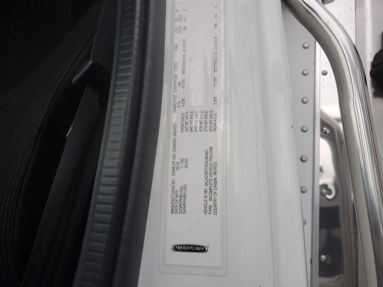 2017 Freightliner Business Class M2 Refrigerated BOX Truck